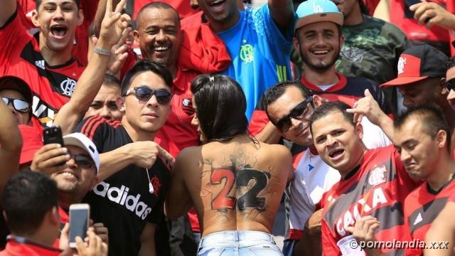 Flagra Torcedora do Flamengo Pelada No Estádio Caiu Na Net - Foto 101821