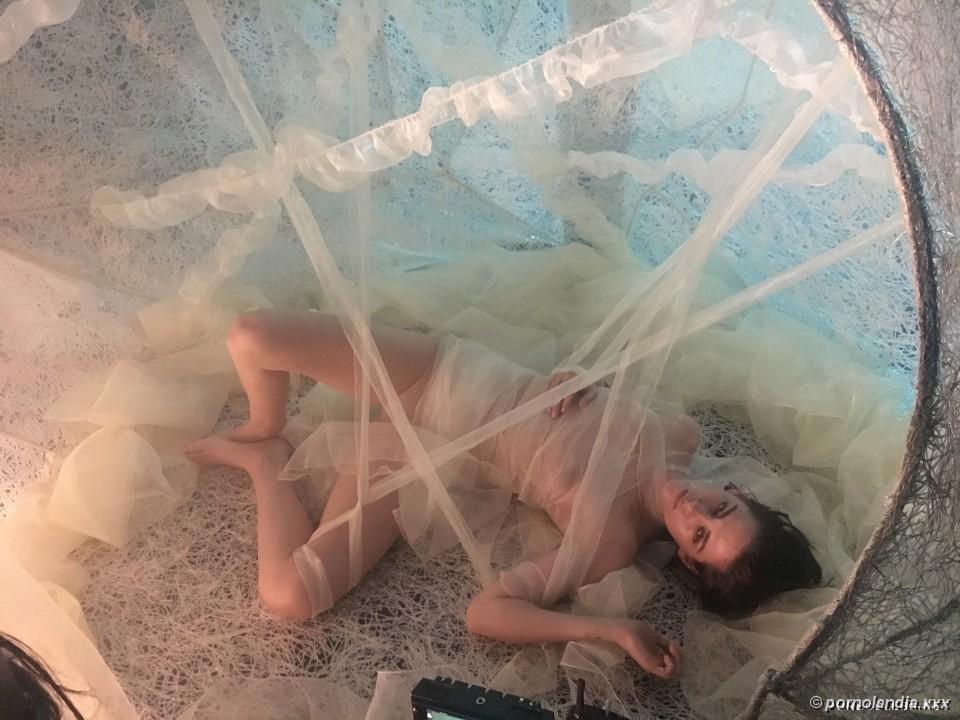 Kristen Stewart nua do filme Crepúsculo caiu na net - Foto 177336