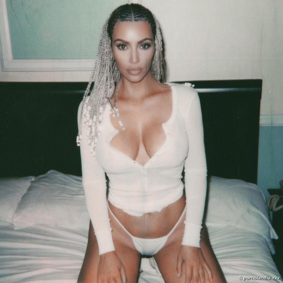 Kim Kardashian em fotos caseiras bem sensuais - Foto 215481