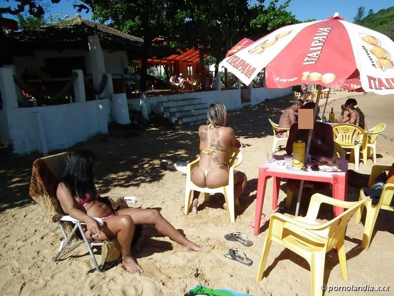 Puta na praia com biquini socado na buceta - Foto 35991