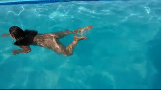 Nadar nua é uma De-lí-ciaaa!!! By Kazal louxuria