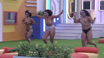 BBB22: Natália Deodato, Linn e Jessilane Alves nuas pulando na piscina